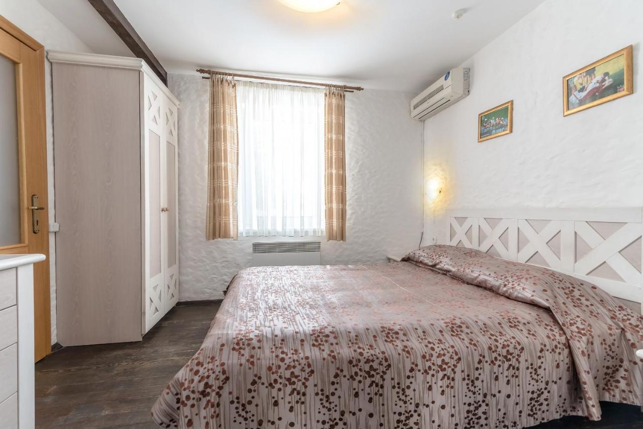 Selena Family Hotel